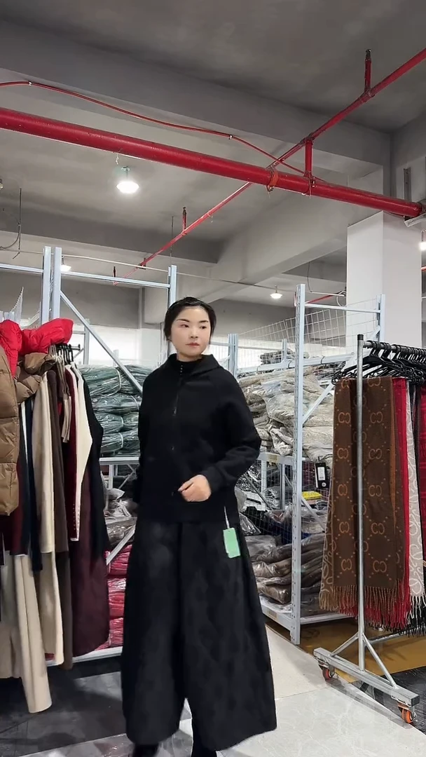 森比 加厚款外套 120斤内