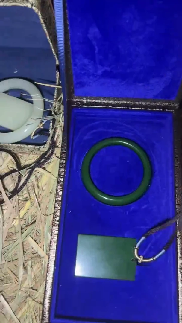 和田玉（碧玉）未镶嵌摆件闪购高端商品链接