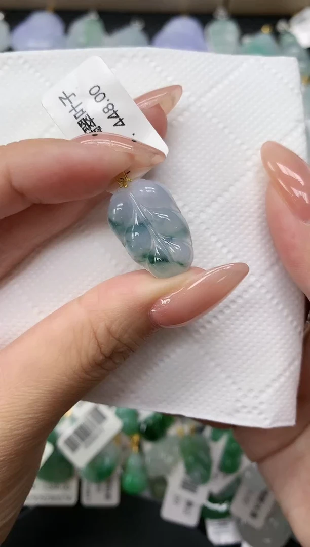 颈饰18K金镶嵌翡翠1111111111