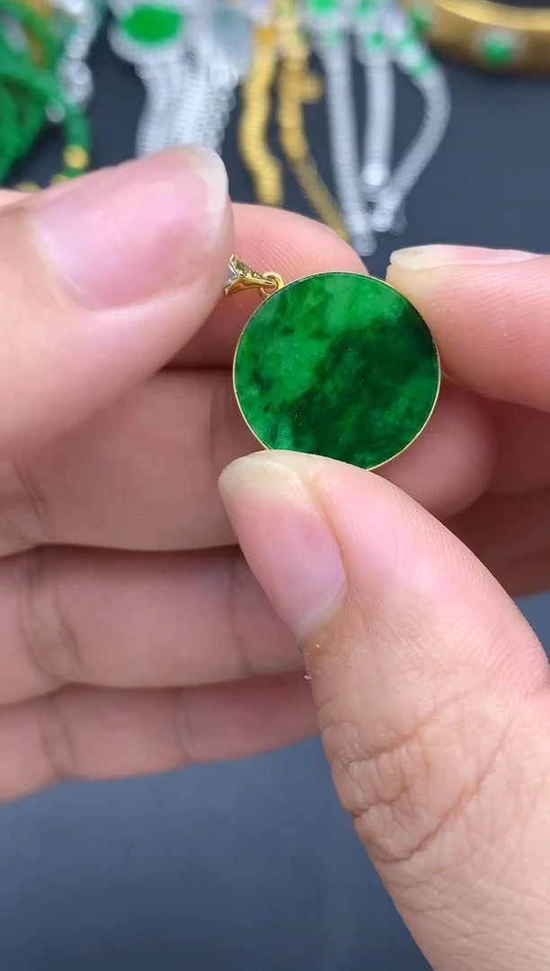 翡翠18K金镶嵌颈饰90-春日珠宝