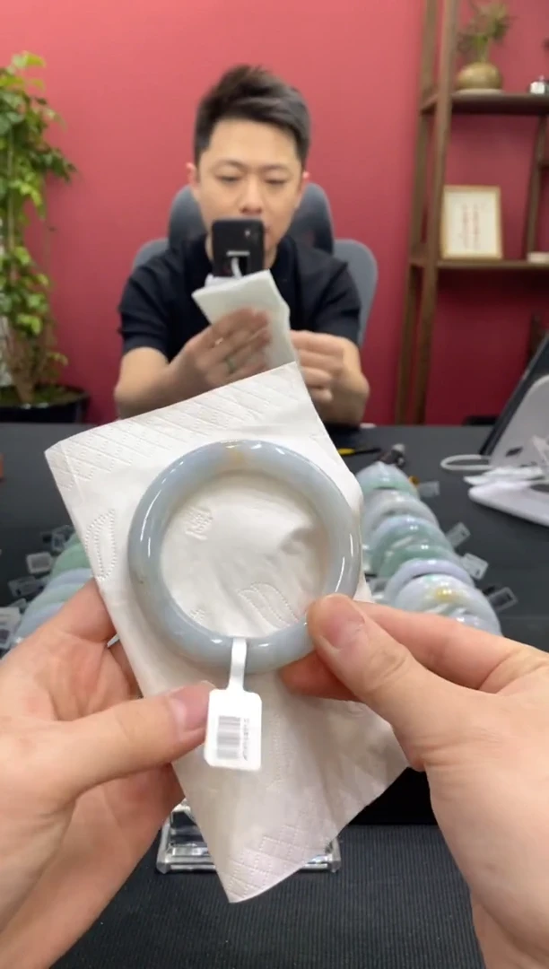 【闪购商品】翡翠手镯未镶嵌00003421