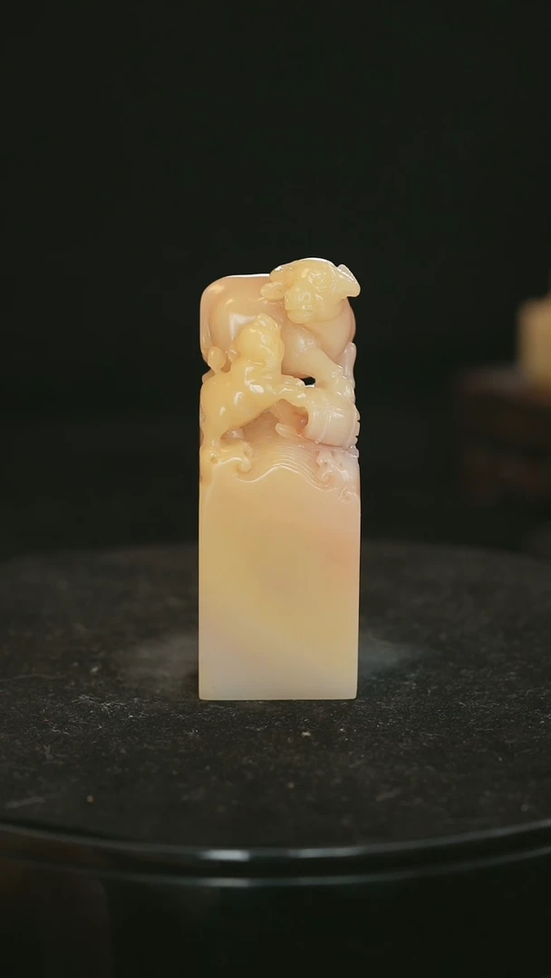 【闪购商品】寿山石护犊情深雕卢振华作品