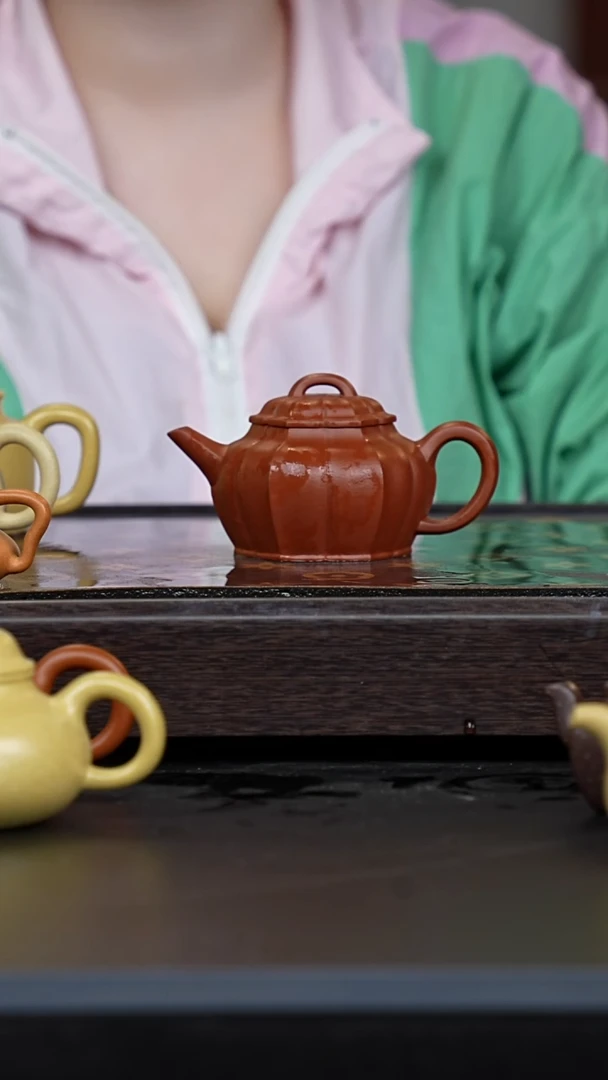 茶壶紫砂朱泥筋纹菱花