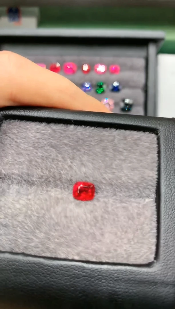 【闪购商品】定制尖晶石裸石未镶嵌枕型 绝地 0.88ct