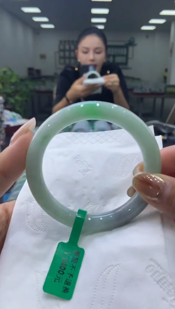 未镶嵌手镯翡翠0002684