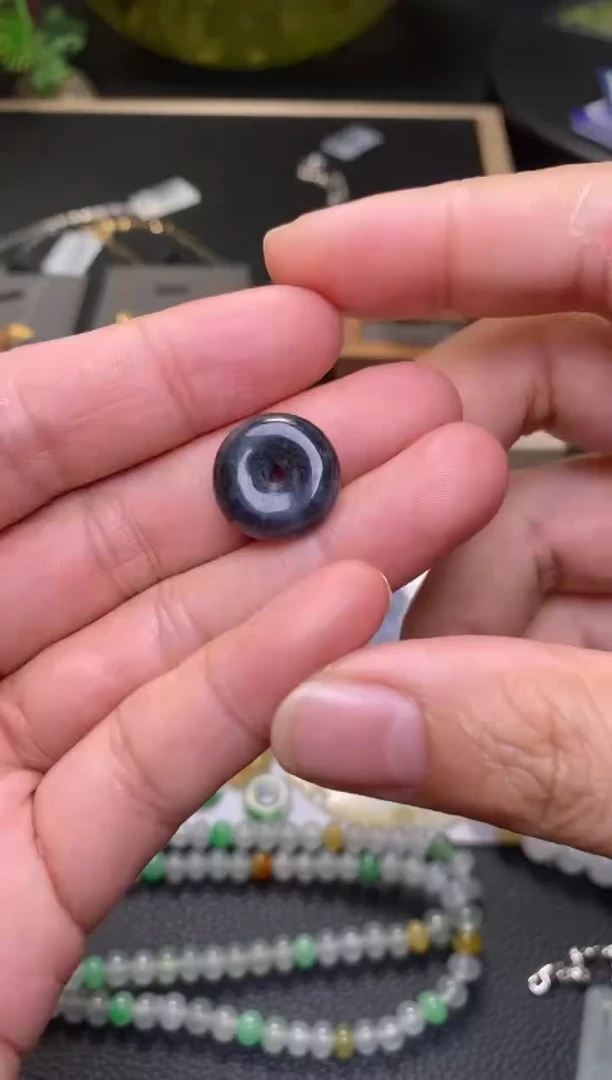 颈饰未镶嵌翡翠周*娟净货38479