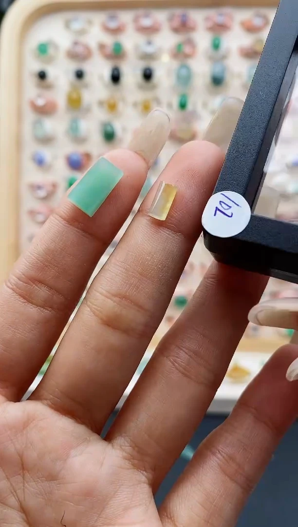 【闪购商品】翡翠裸石缅甸天然A货翡翠111  1+102