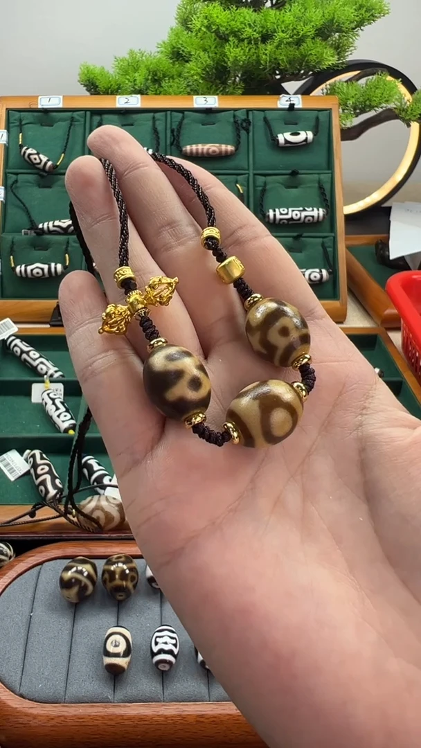 玛瑙/玉髓（覆膜）颈饰未镶嵌68.（微瑕随机发货）