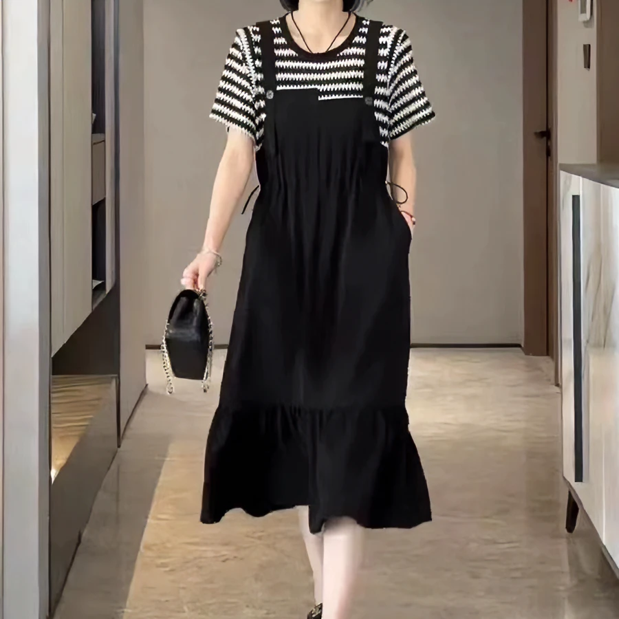 大码女装假两件条纹连衣裙夏季赫本风小黑裙胖MM遮肚显瘦背带裙子