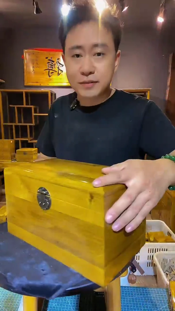 木金丝楠木制品箱子
