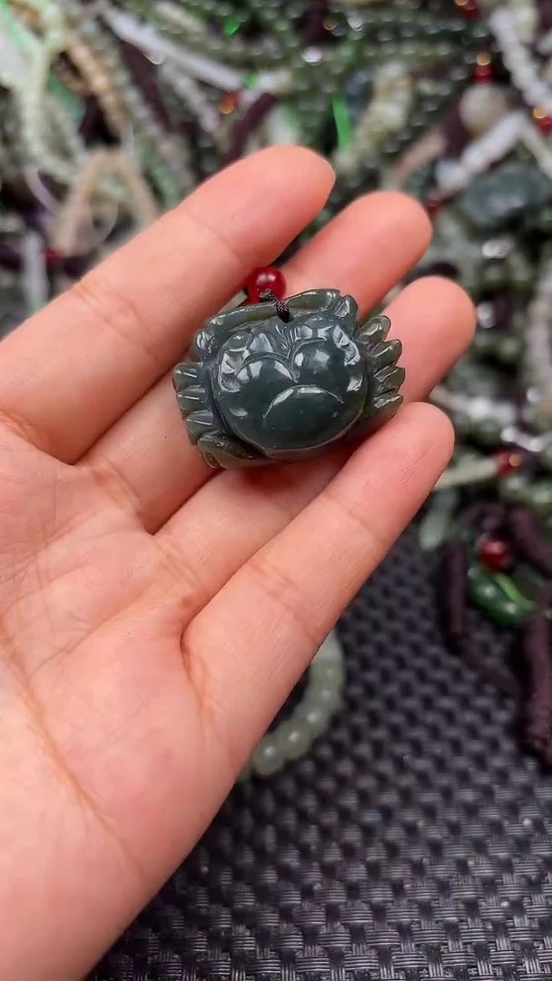 和田玉未镶嵌颈饰1