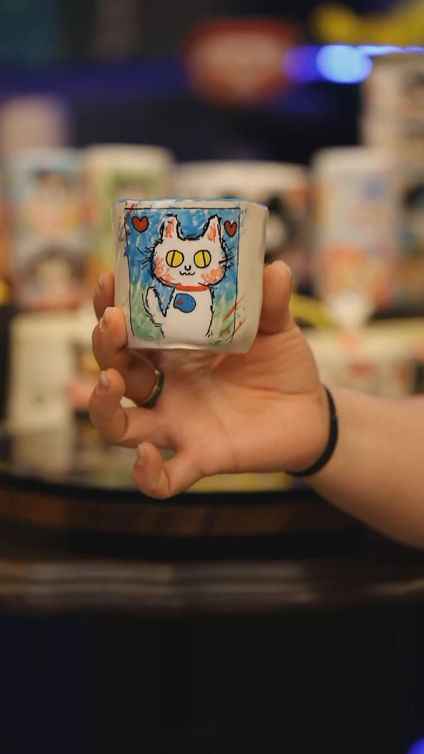 【闪购商品】摆件景德镇釉下彩绘设计师款式陶瓷