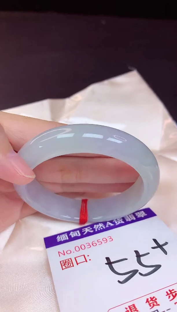 未镶嵌手镯翡翠55