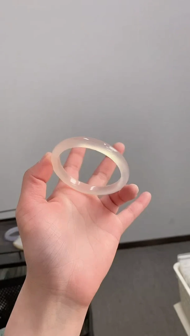 【闪购商品】玛瑙/玉髓手镯未镶嵌53-54圈