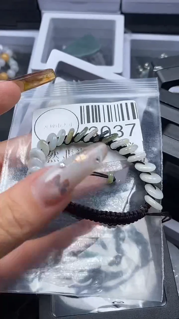 吊坠(不含链)未镶嵌翡翠3037