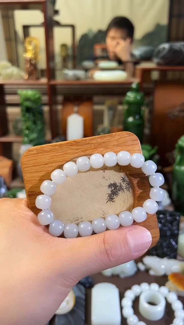 手串未镶嵌和田玉卡10mm