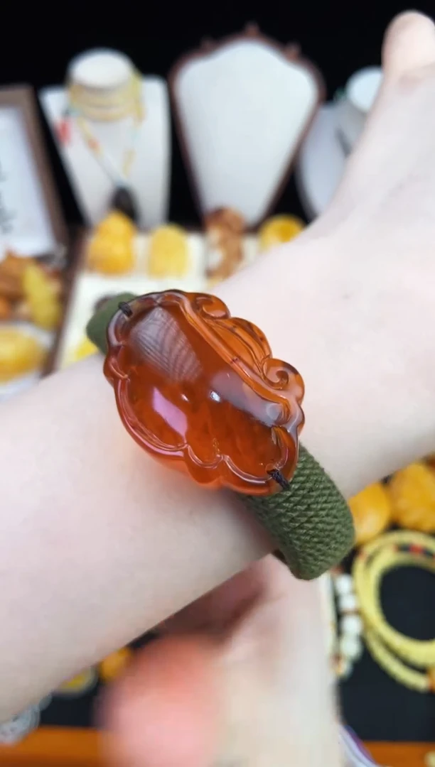 琥珀未镶嵌珠宝奇石柒月