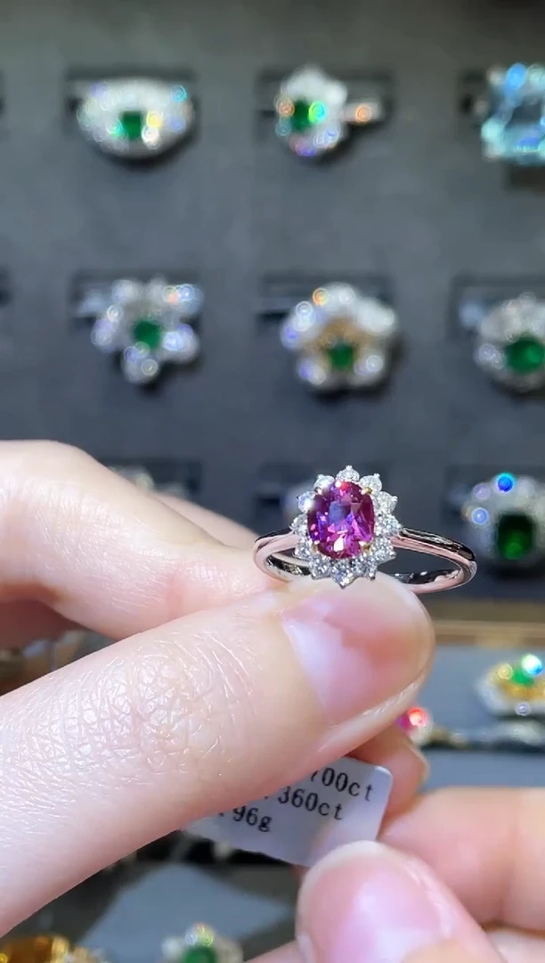 蓝宝石戒指18K金镶嵌无烧紫蓝宝1.07ct