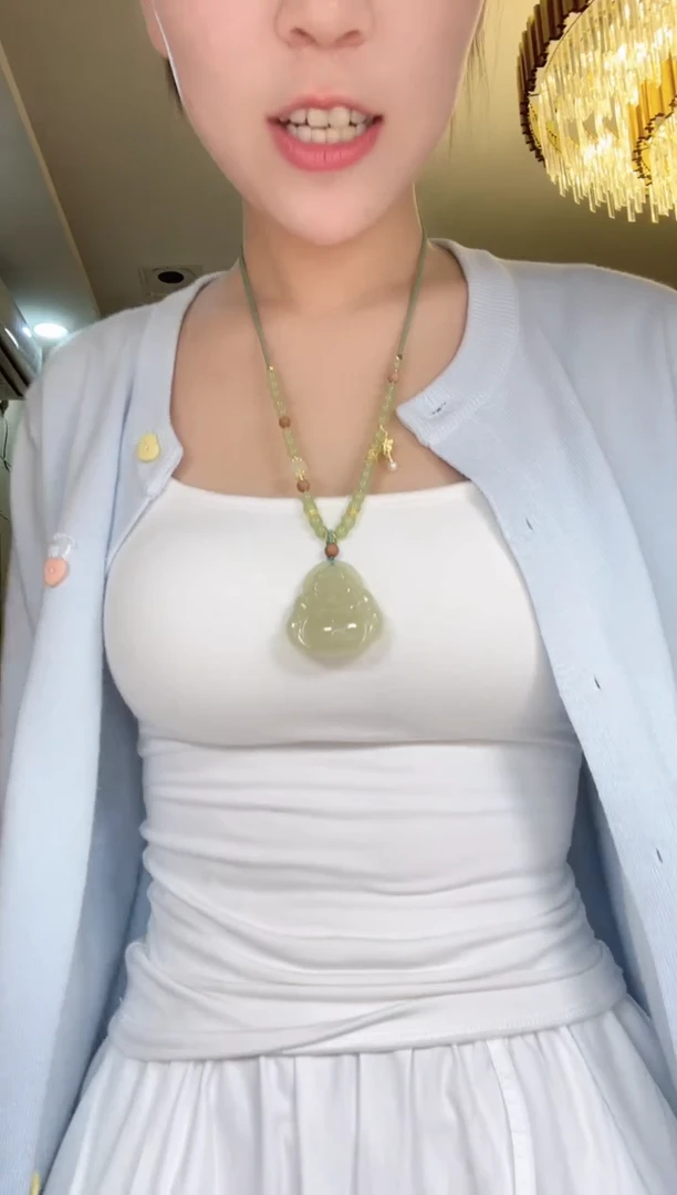 吊坠(赠链)未镶嵌石英质玉天然晴水大肚弥勒佛吊坠（重工42尺寸