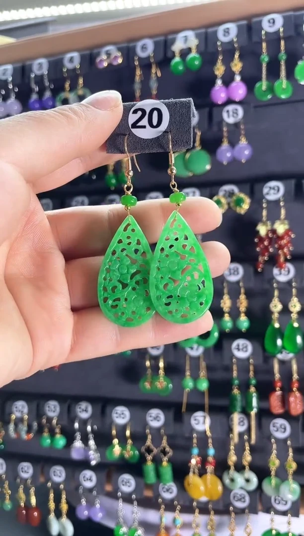 【闪购商品】翡翠耳饰银S925镶嵌20....