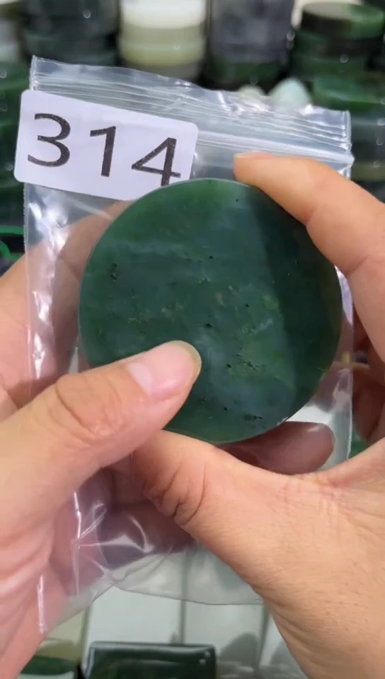 未镶嵌和田玉珠宝半成品镯芯