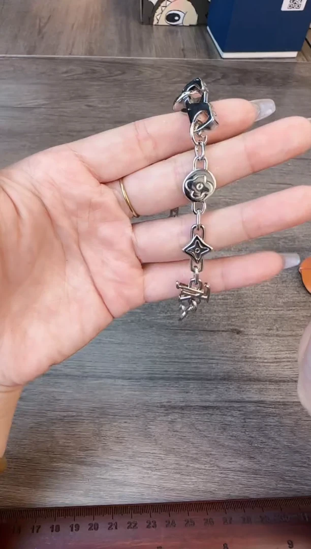 瓷片全场换新地板价@@CQ2095