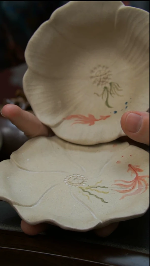 【闪购商品】紫砂茶壶金鱼杯子+杯碟套组