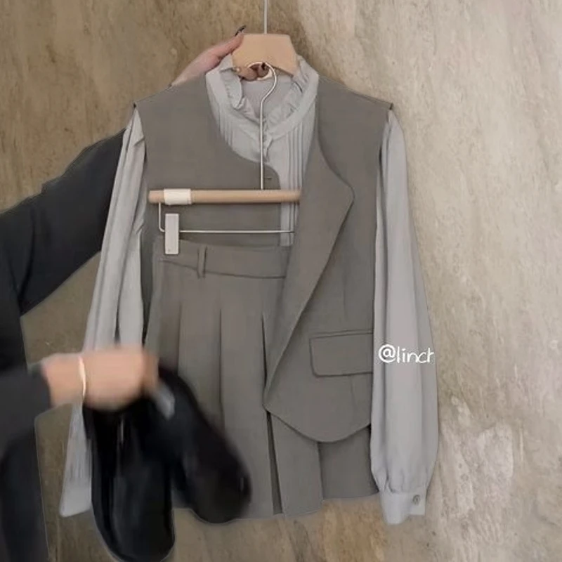 秋季女装套装穿搭女2024新款韩版衬衫百搭马甲高腰半身裙子三件套