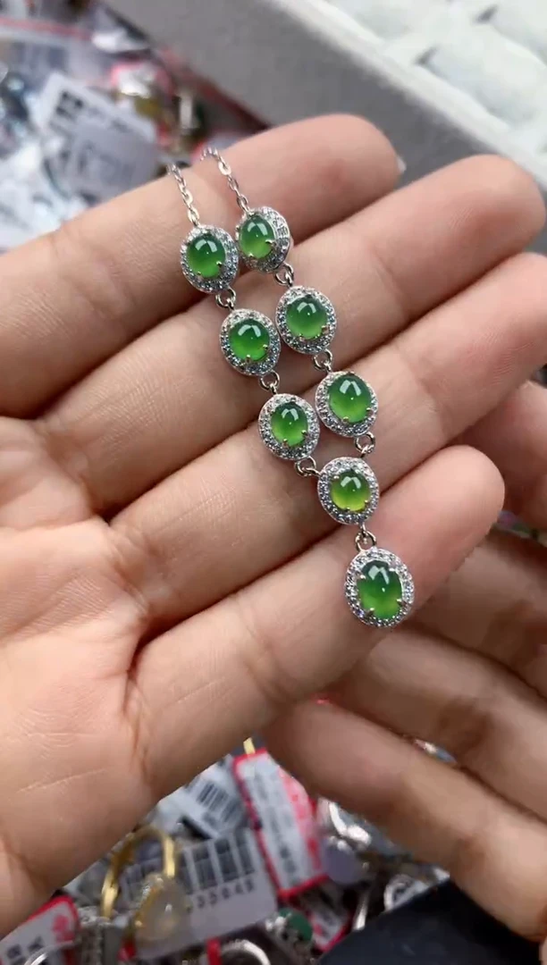 银S925镶嵌戒指翡翠888          1