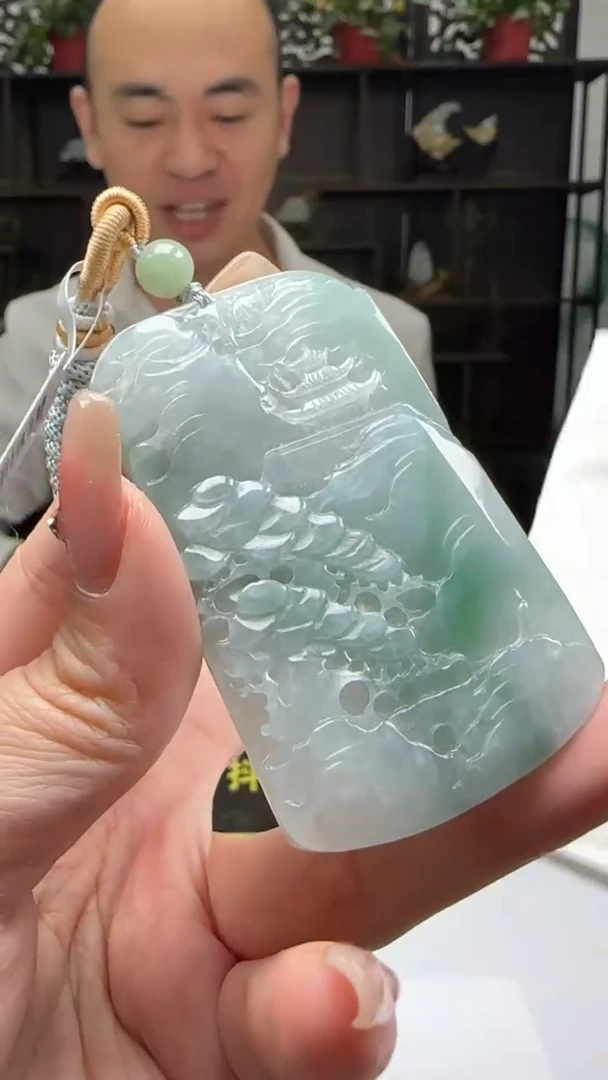 【闪购商品】翡翠颈饰未镶嵌天然翡翠A货吊坠