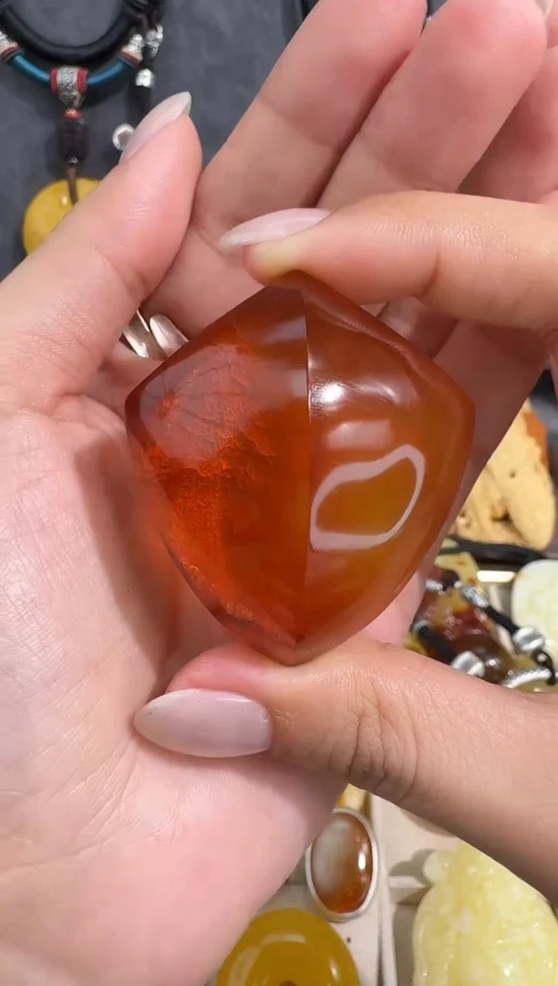 裸石琥珀未镶嵌T**a琥珀