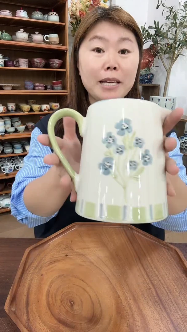 陶蓝铃花花凉水壶