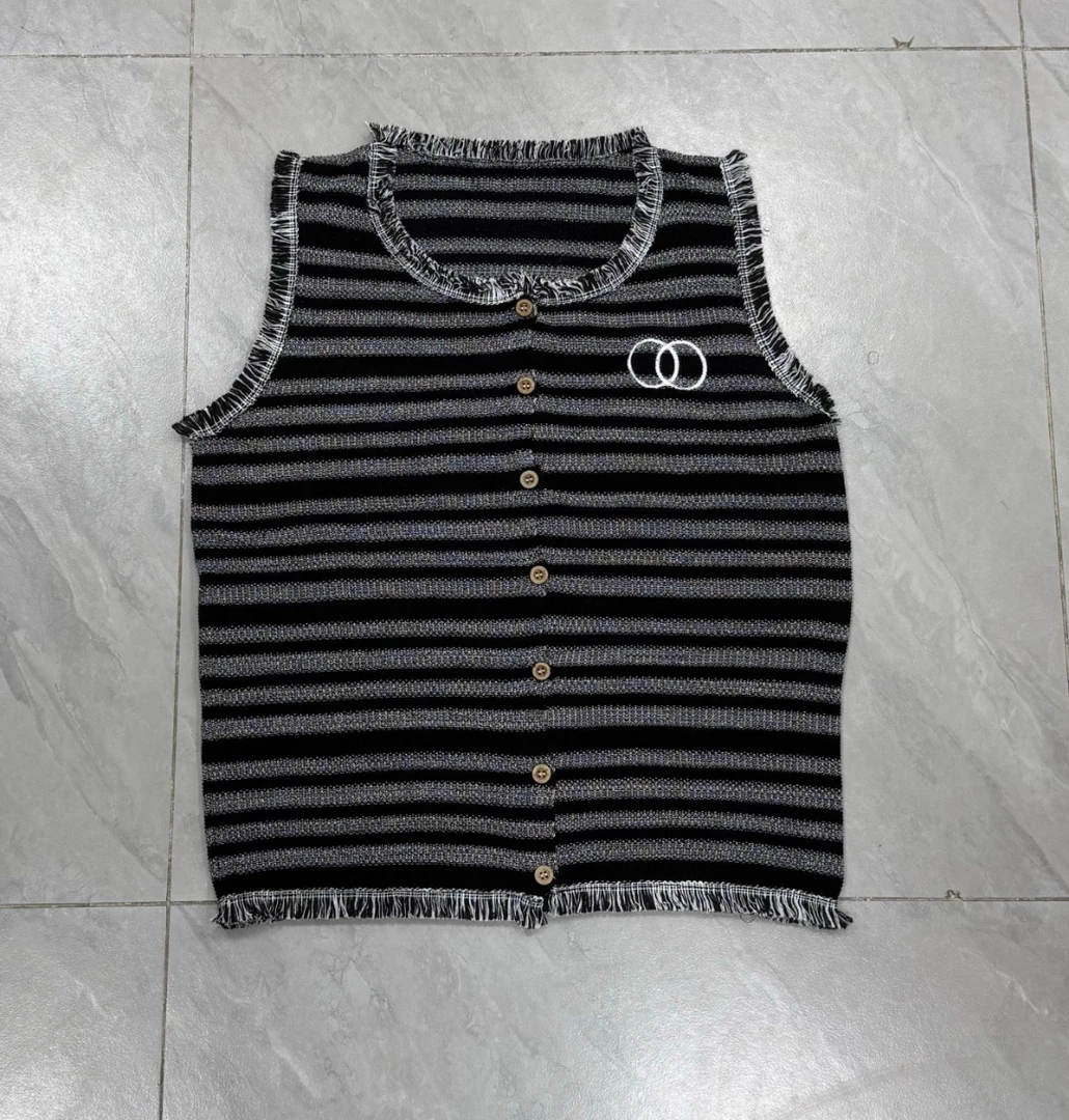 524 条纹撞色毛针织衫修身针织衫无袖潮流小香风背心