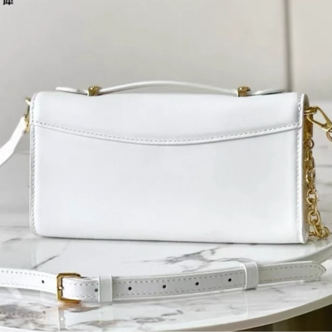 2559白色法棍包包时尚潮流女士单肩包手提斜挎纯色