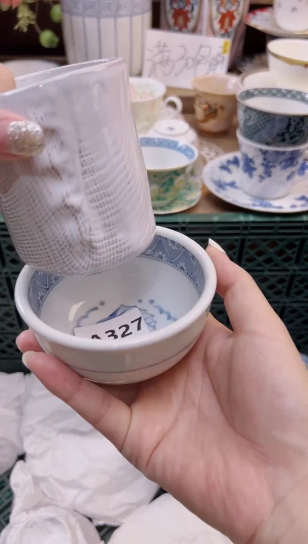 瓷片I****泡       327