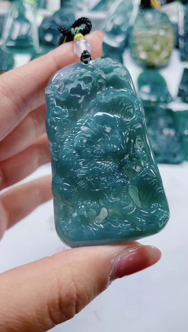 【闪购商品】翡翠颈饰未镶嵌