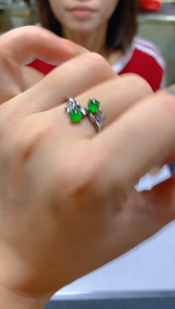 未镶嵌戒指翡翠多样性发一