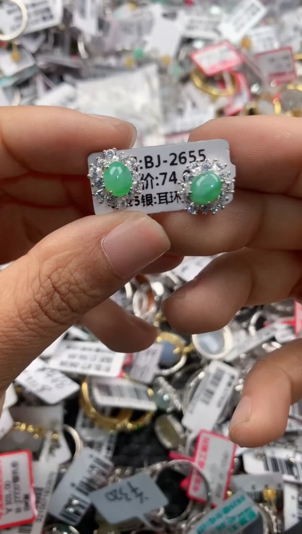 银S925镶嵌戒指翡翠777           6