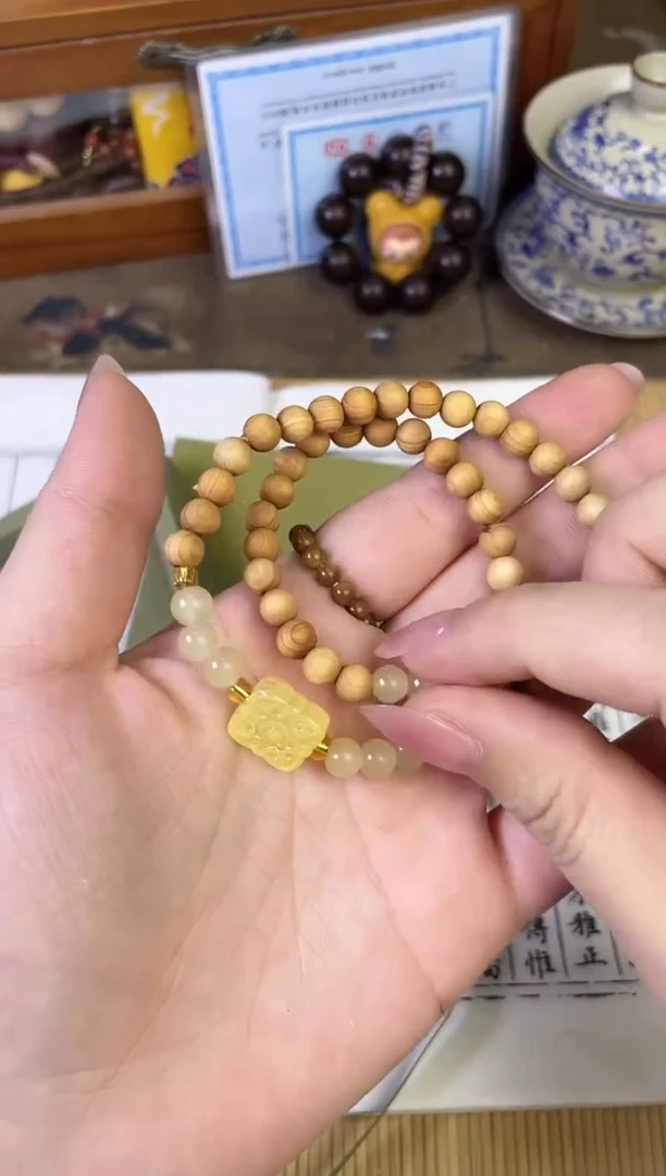 非洲檀香手串/手链菩提木质玉石手串/多发性其一/不带盒子