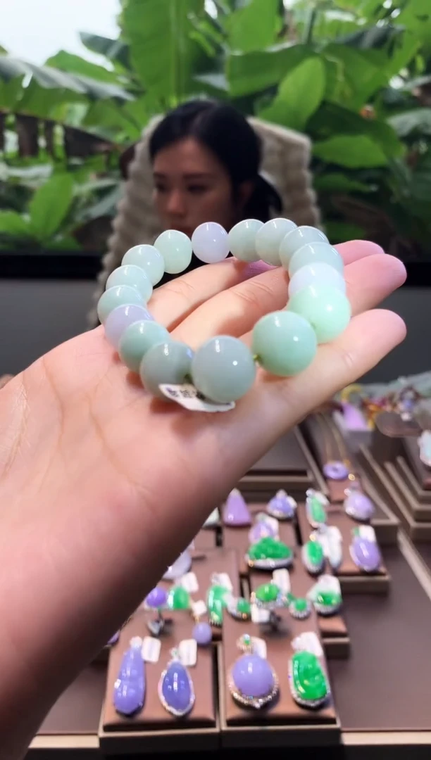 颈饰未镶嵌翡翠翡翠A货