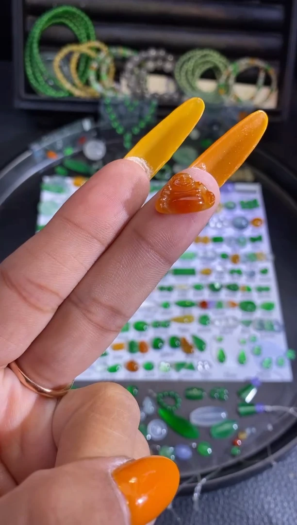 未镶嵌挂件翡翠佛