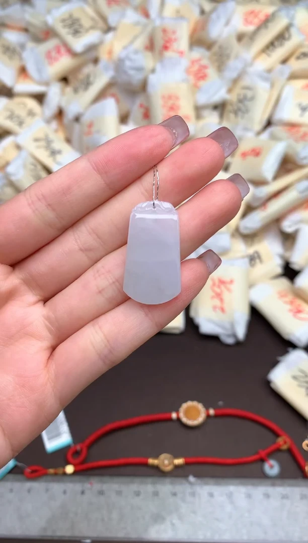 【闪购商品】翡翠挂件未镶嵌—