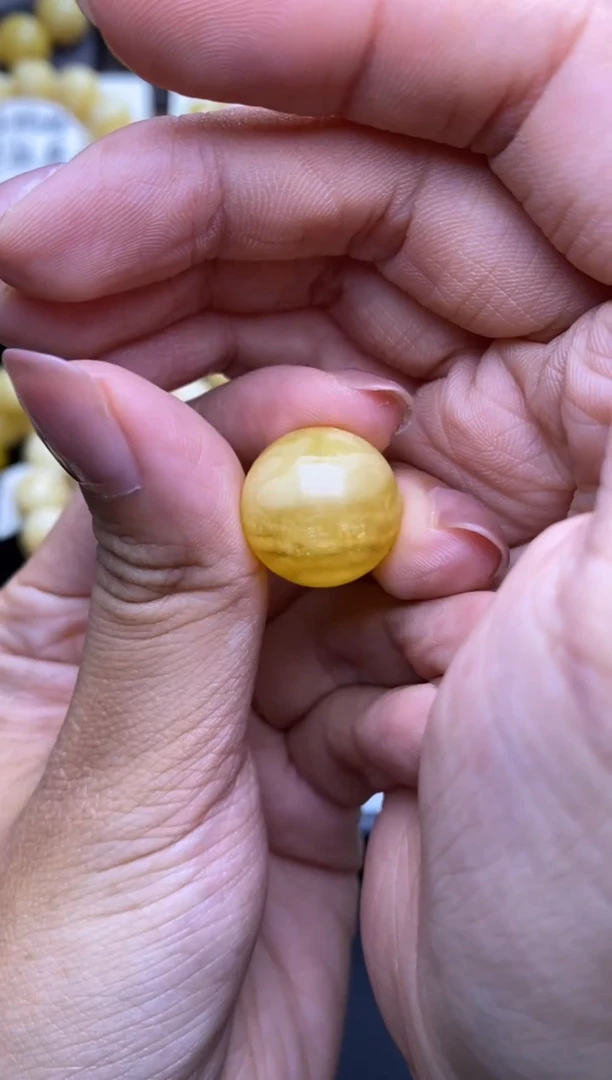 裸石琥珀未镶嵌大小姐珠宝104