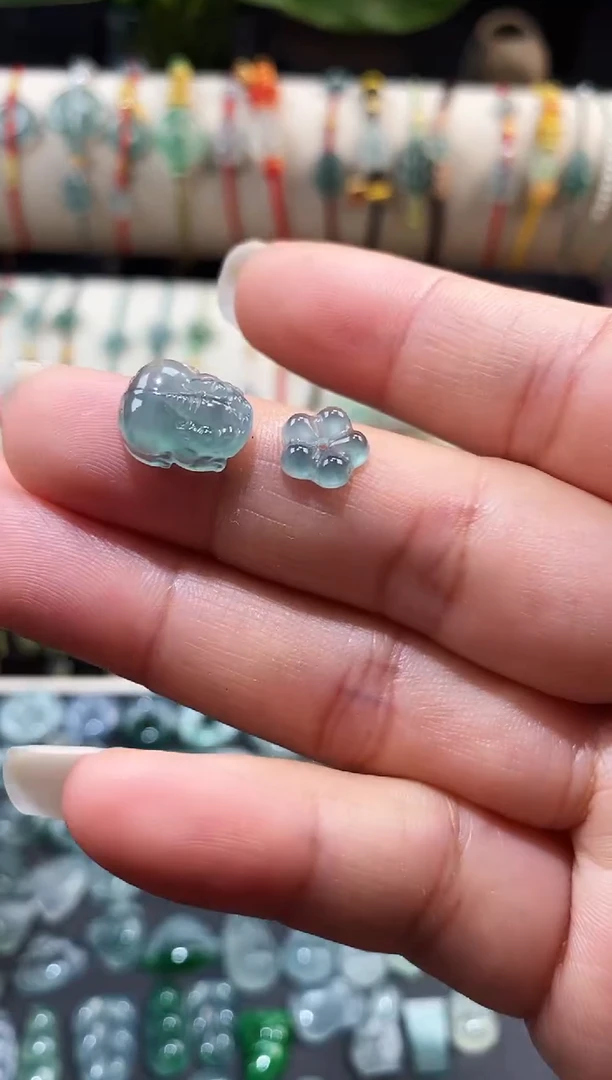 翡翠散珠貔貅小花裸石
