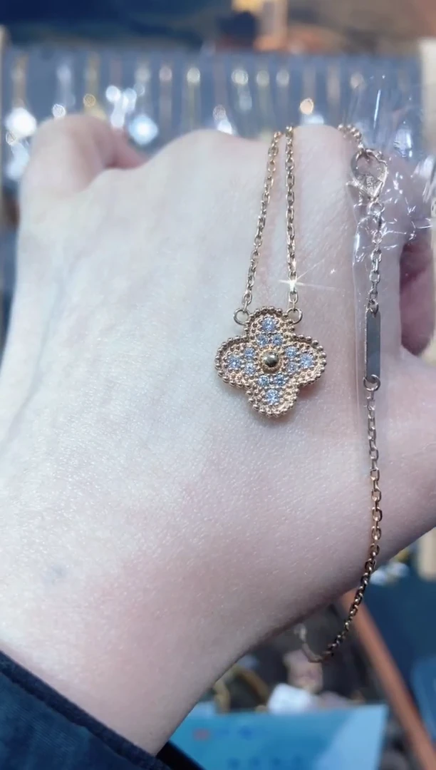 套链18K金镶嵌钻石钻石K玫满钻四叶草