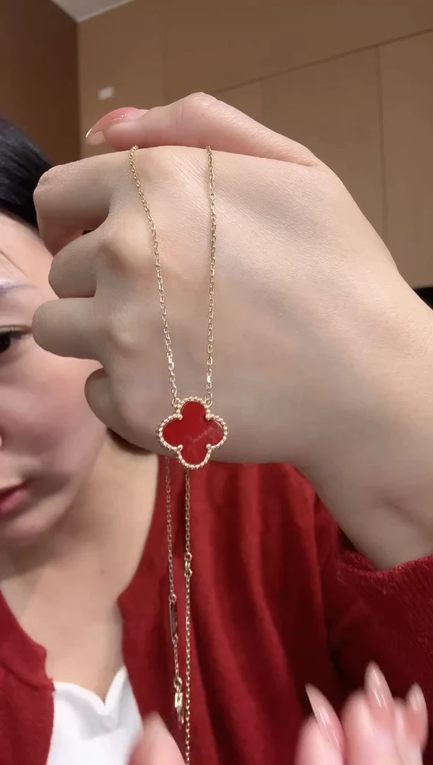 【闪购商品】玛瑙/玉髓套链18K金镶嵌红色k黄，四叶草套链GHJ