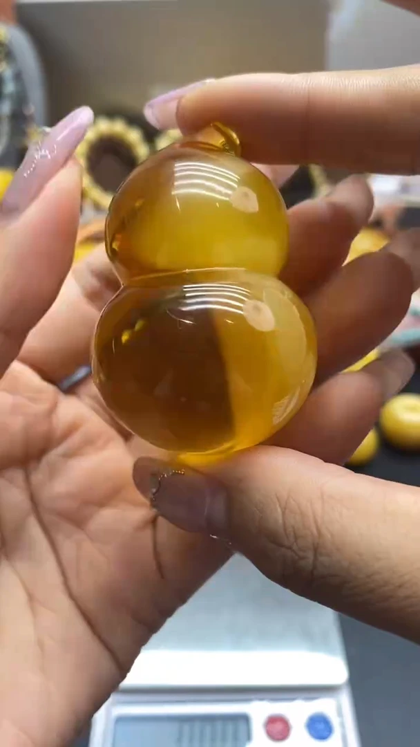 琥珀未镶嵌珠宝奇石2183