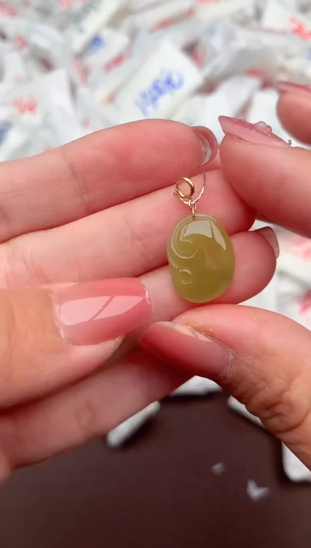 【闪购商品】翡翠挂件18K金镶嵌一