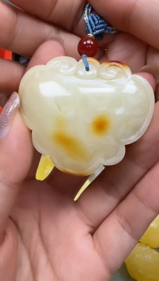 裸石琥珀未镶嵌如图