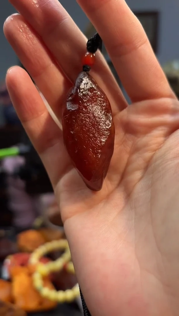 琥珀颈饰未镶嵌吊坠